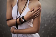 TANAH bracelet - onyx and silver.