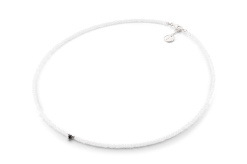 CASSIOPEIA - náhrdelník s čiernym diamantom a bielym zirkónom zasvätený túžbe po PREBUDENIU