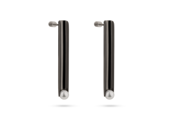 Pearl Amulet Sticks - Silver earrings sticks with river pearl, black rhodium
