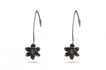 MANI PADMA - Silver earrings black rhodium plated, small lotus